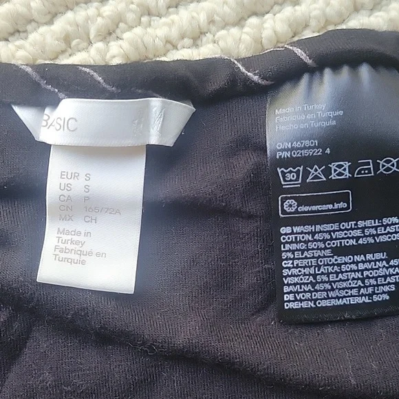 H&M Jersey Pencil Skirt - Picture 2 of 2